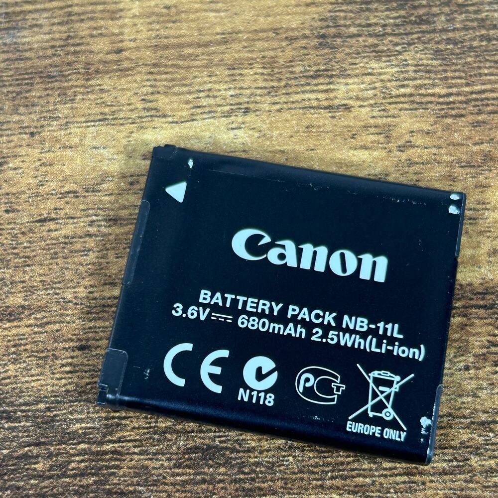 Canon PowerShot ELPH 135 16MP Silver Digital Camera Tested w/ Charger Box Case - Picture 10 of 14